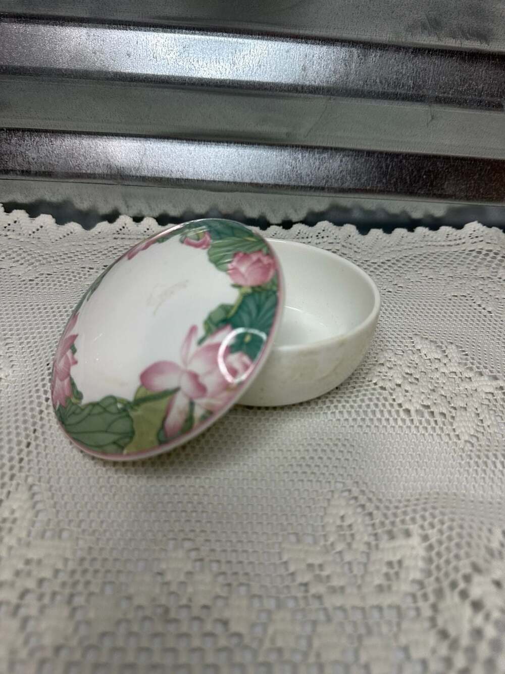 Villeroy & Boch Jade Lotus Pattern Porcelain Trinket Box